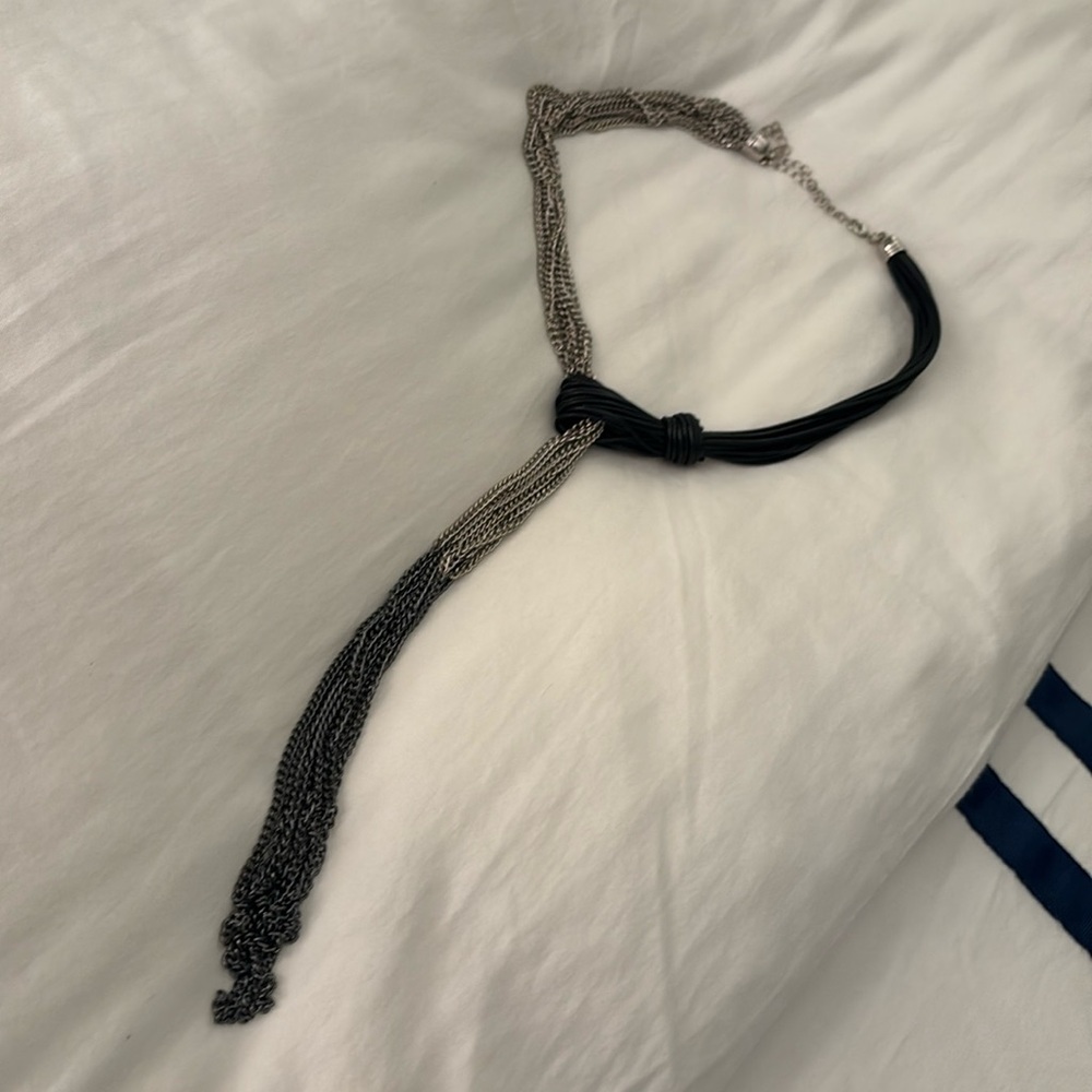 Costume necklace lariat can make longer or shorter